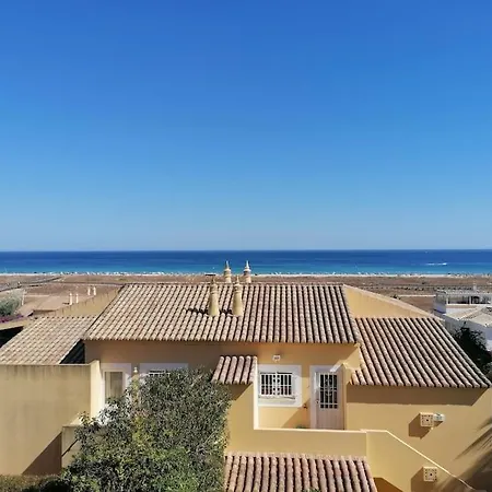 Casa Na Meia Nyaraló *